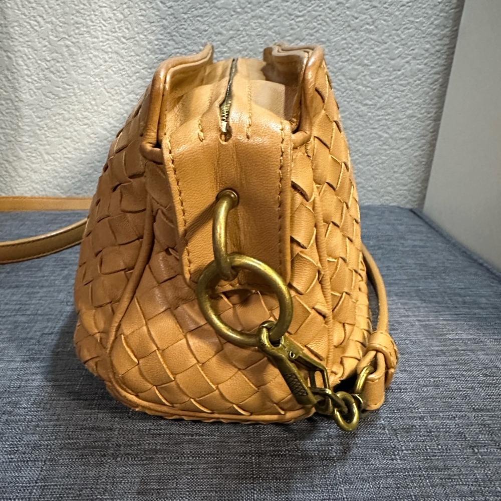 Bottega Veneta intercciato crossbody bag - Picture 3 of 16